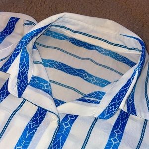 Short sleeve button down top